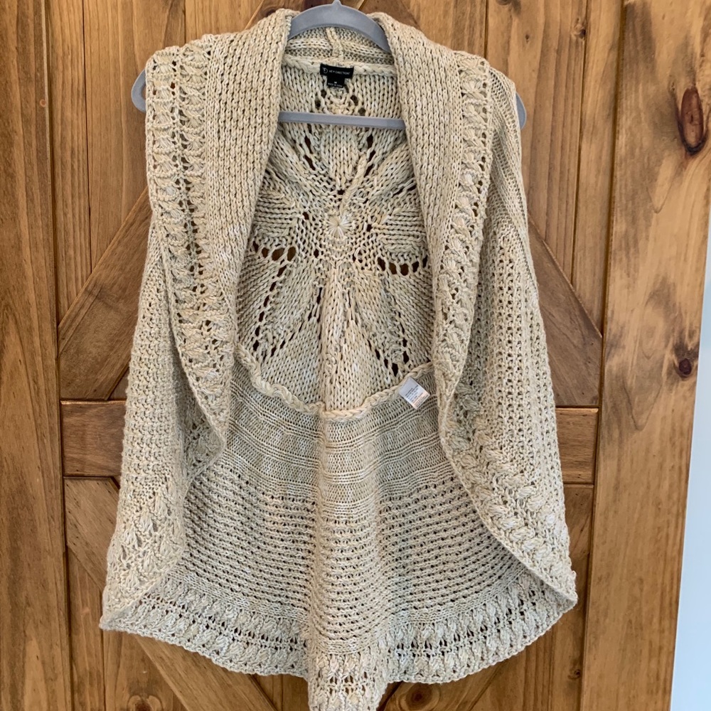 Sleeveless cardigan